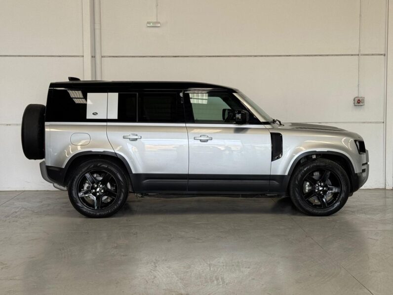 Land-Rover Defender 2.0 D240 SD4 110 Auto 4WD