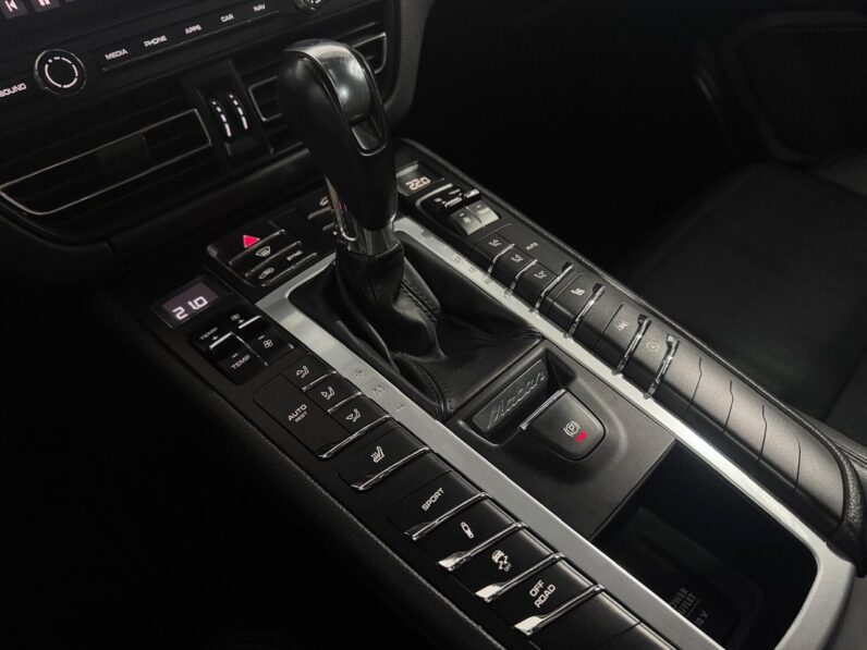 Porsche Macan Macan