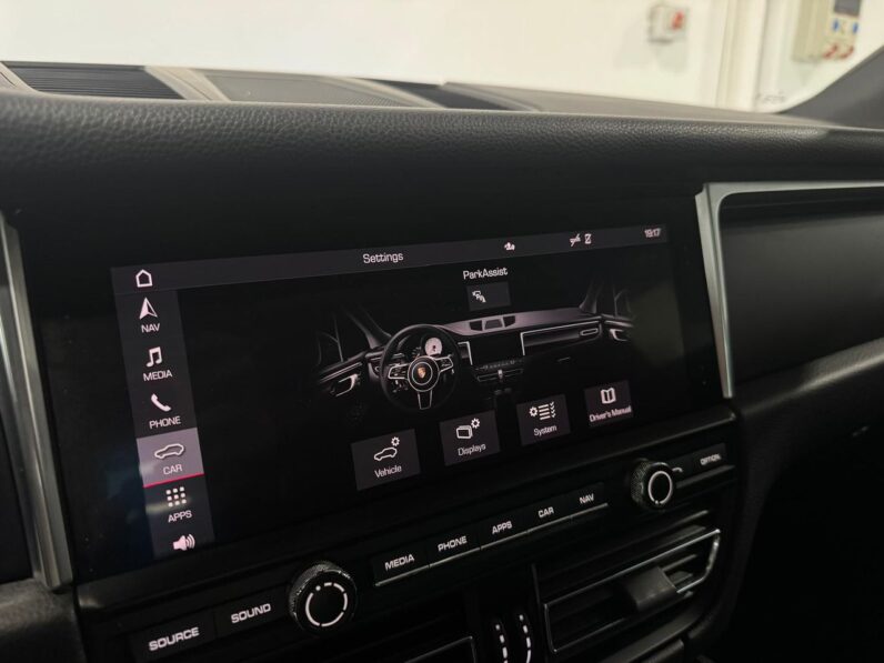 Porsche Macan Macan